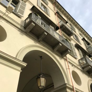 Sostituzione lastre di pietra balconi piano nobile in Torino piazza Vittorio Veneto